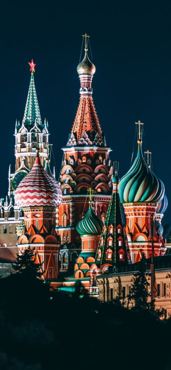 St. Basil's Cathedral, Moscow, Russia Wallpaper 828x1792