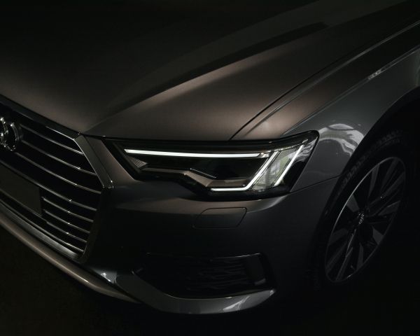 Обои 1280x1024 Audi, черный, фара