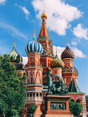 St. Basil's Cathedral, Moscow, Russia Wallpaper 1668x2224