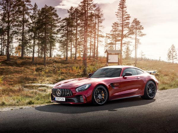 Обои 800x600 Mercedes-AMG GT, спортивная машина, дорога