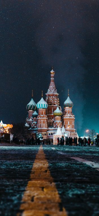 St. Basil's Cathedral, Red Square, Moscow Wallpaper 1080x2340
