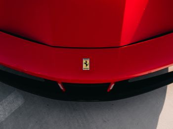 Обои 1024x768 красный Ferrari, спортивная машина