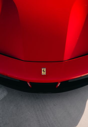 Обои 1640x2360 красный Ferrari, спортивная машина