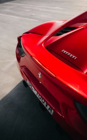 Обои 1600x2560 красный Ferrari, спортивная машина