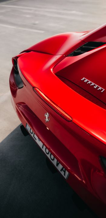 Обои 1440x2960 красный Ferrari, спортивная машина