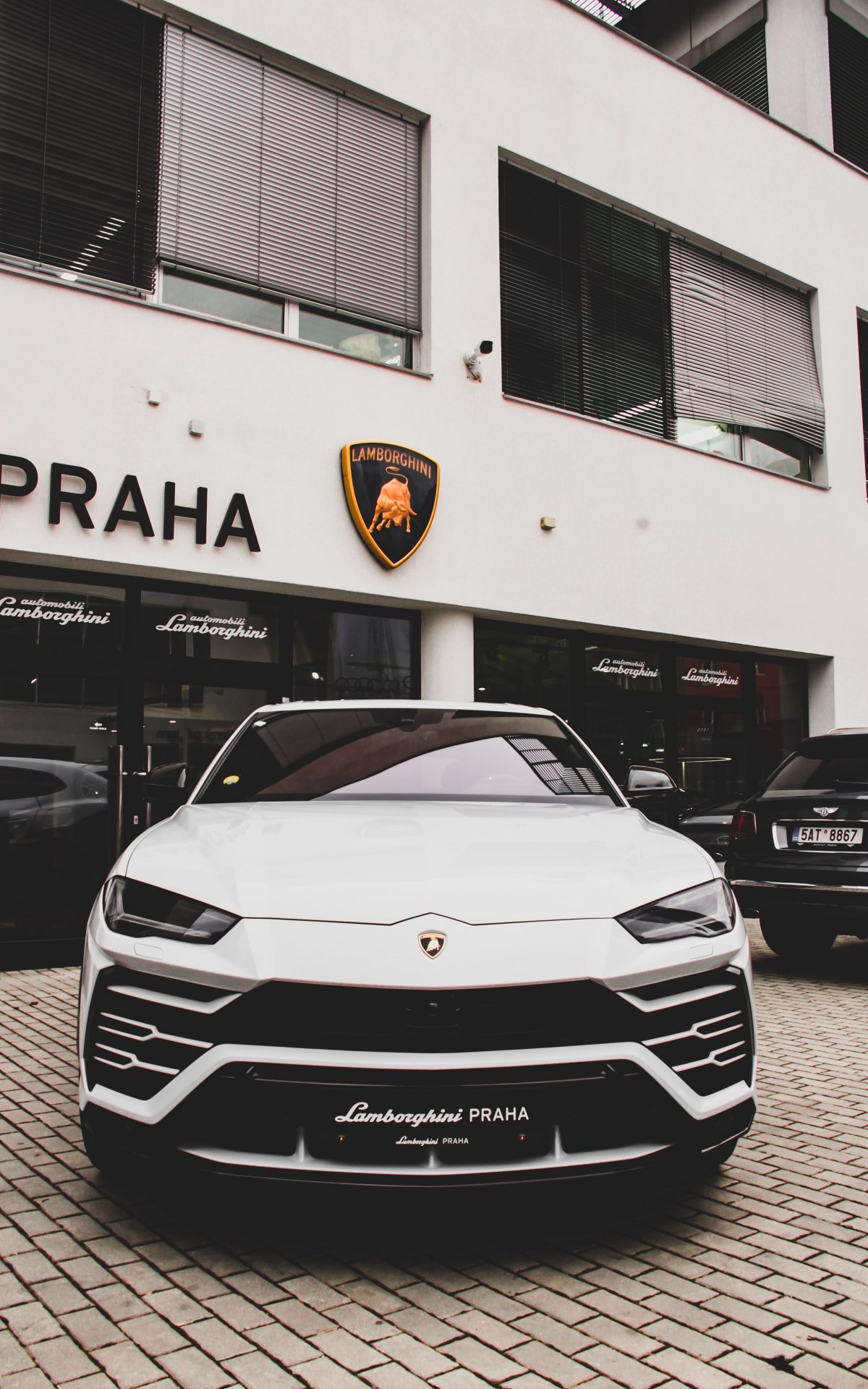 Lamborghini Urus, спортивная машина Обои 1200x1920 Samsung Galaxy Tab A  10.1 / Huawei MatePad T 10s, M5 Lite / Lenovo Tab M10 Plus, Yoga Smart Tab,  Tab M8 (FHD) / Honor Pad 6, 5 8, 5 10.1