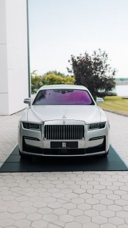 Rolls-Royce, white Wallpaper 640x1136