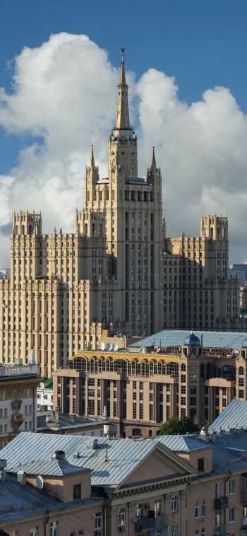 Stalin skyscraper, Moscow, Russia Wallpaper 1080x2340