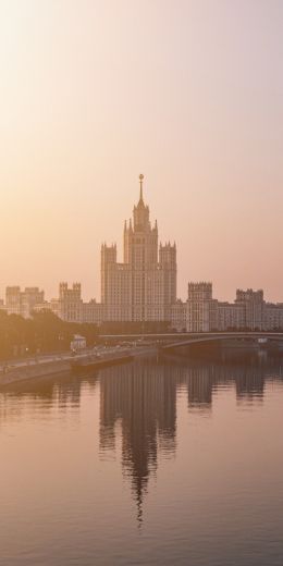 Raushskaya embankment, Stalin skyscraper, Moscow Wallpaper 720x1440