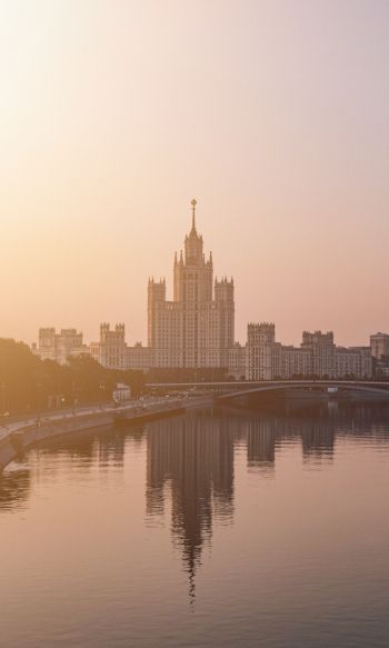 Raushskaya embankment, Stalin skyscraper, Moscow Wallpaper 1200x2000