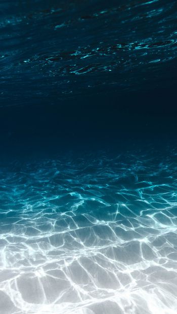 Обои 640x1136 море, под водой, синий