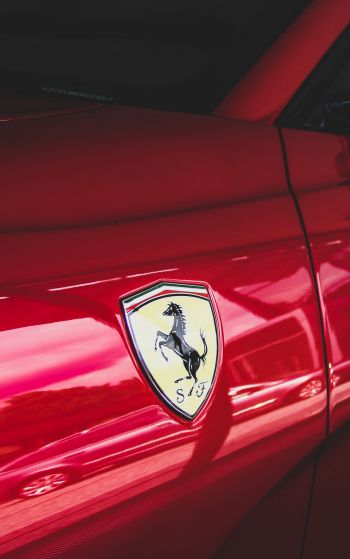 Обои 1752x2800 красный Ferrari, спортивная машина