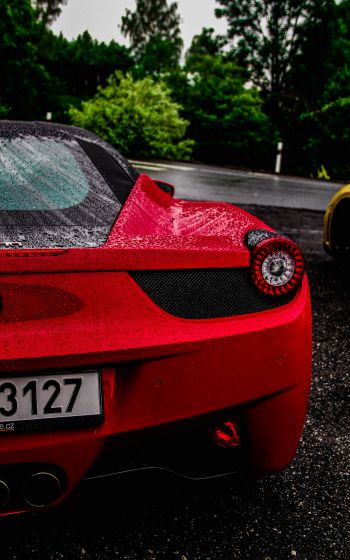 Обои 800x1280 красный Ferrari, спортивная машина