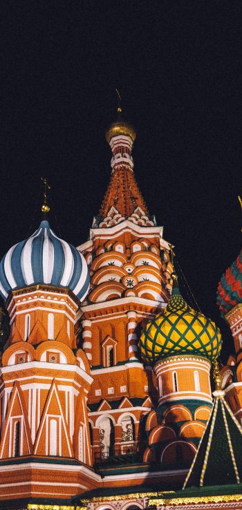St. Basil's Cathedral, Moscow, Russia Wallpaper 1080x2280