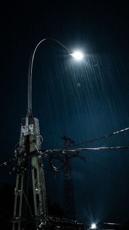 Обои 720x1280 дождь, ночь, фонарь