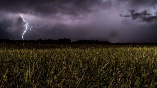 bad weather, clouds, lightning Wallpaper 2560x1440