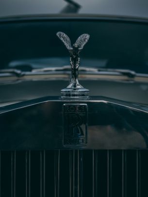 Обои 1536x2048 эмблема Rolls-Royce, черный