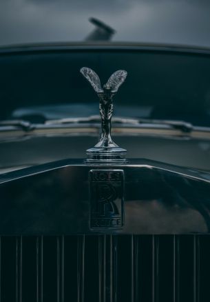 Обои 1640x2360 эмблема Rolls-Royce, черный