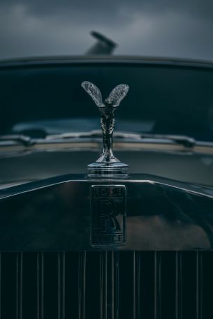 Rolls-Royce emblem, black Wallpaper 3811x5716