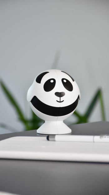 panda, minimalism Wallpaper 640x1136