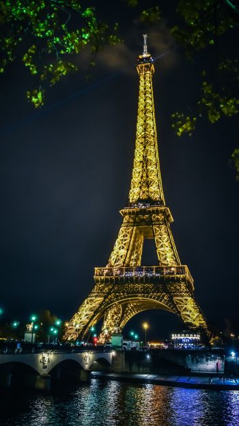 Eiffel Tower, Paris, France Wallpaper 2160x3840