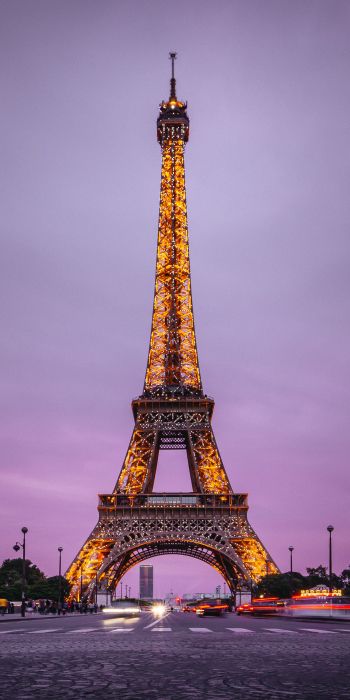 Eiffel Tower, Paris, France Wallpaper 720x1440
