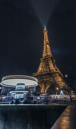 Eiffel Tower, Paris, France Wallpaper 3217x5471