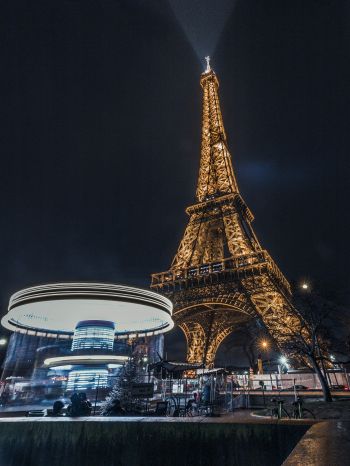 Eiffel Tower, Paris, France Wallpaper 2048x2732