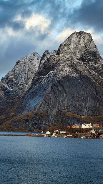 Norway, mountain, lake Wallpaper 750x1334