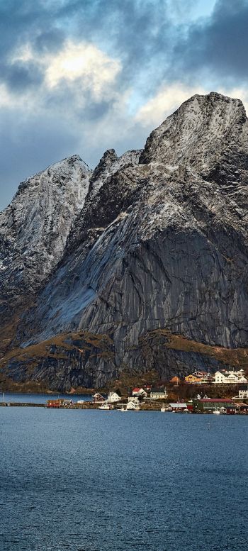 Обои 720x1600 Норвегия, гора, озеро