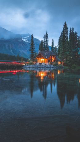 lake house, lake, night Wallpaper 640x1136