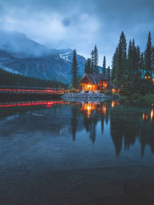 lake house, lake, night Wallpaper 1668x2224