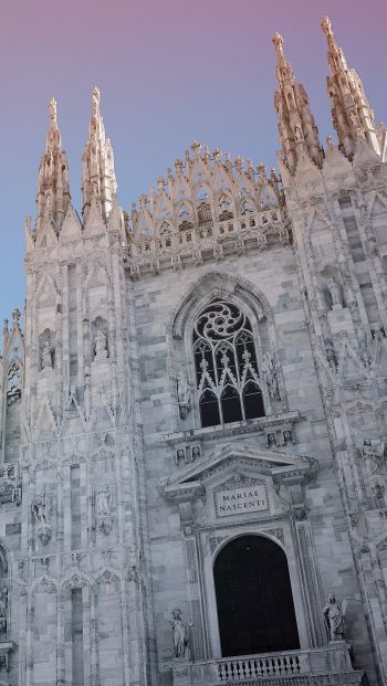 Piazza del Duomo, cathedral, Milan Wallpaper 640x1136