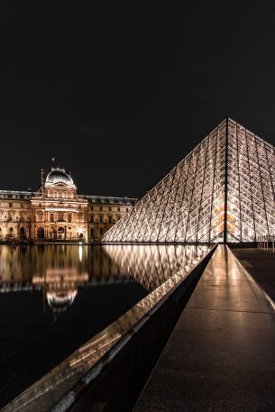 Louvre, Paris, France Wallpaper 3385x5078