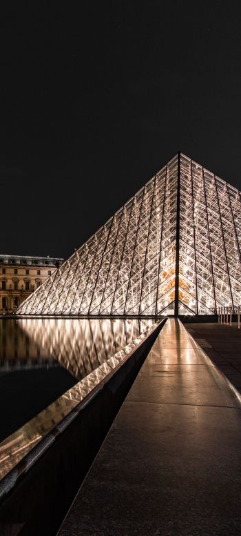 Louvre, Paris, France Wallpaper 1080x2400