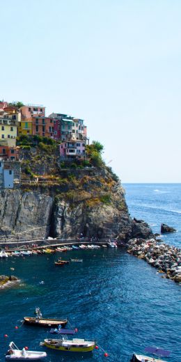 Manarola, cliff, Italy Wallpaper 720x1440