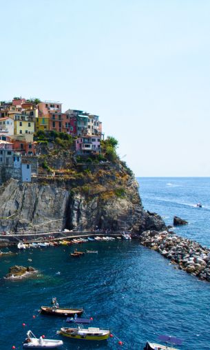 Manarola, cliff, Italy Wallpaper 1200x2000