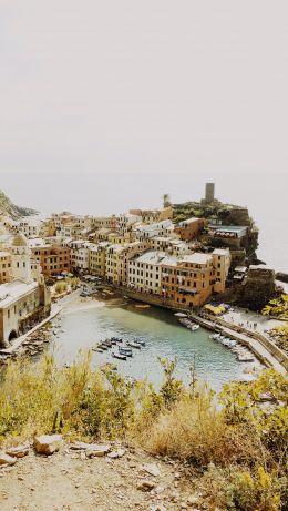 Cinque Terre, Italy, city Wallpaper 640x1136