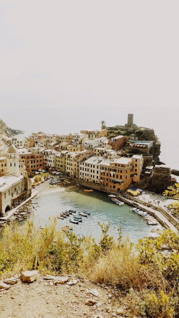 Cinque Terre, Italy, city Wallpaper 640x1136