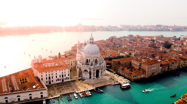Venice, bird's eye view, Italy Wallpaper 3992x2242