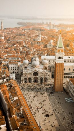 Venice, Italy, bird's eye view Wallpaper 640x1136