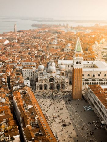Venice, Italy, bird's eye view Wallpaper 1620x2160