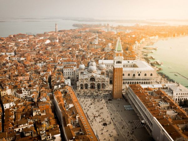 Venice, Italy, bird's eye view Wallpaper 1024x768