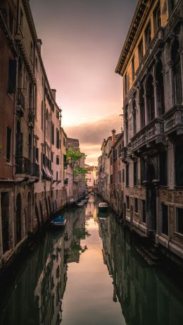 Venice, Italy, channel Wallpaper 640x1136