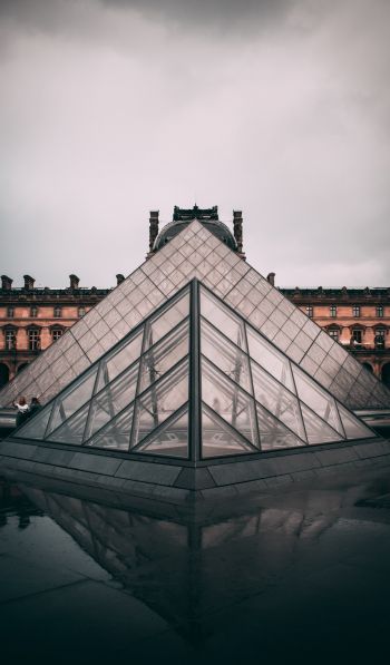 Louvre, Paris, France Wallpaper 600x1024