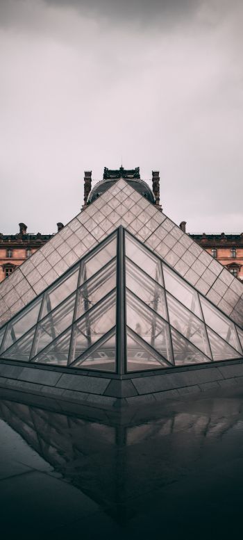 Louvre, Paris, France Wallpaper 1440x3200