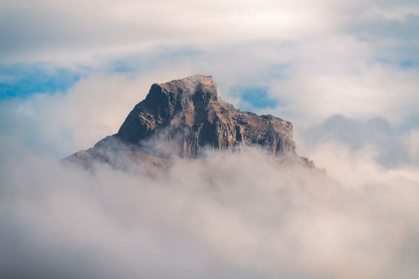 fog, mountain range, clouds Wallpaper 4000x2668