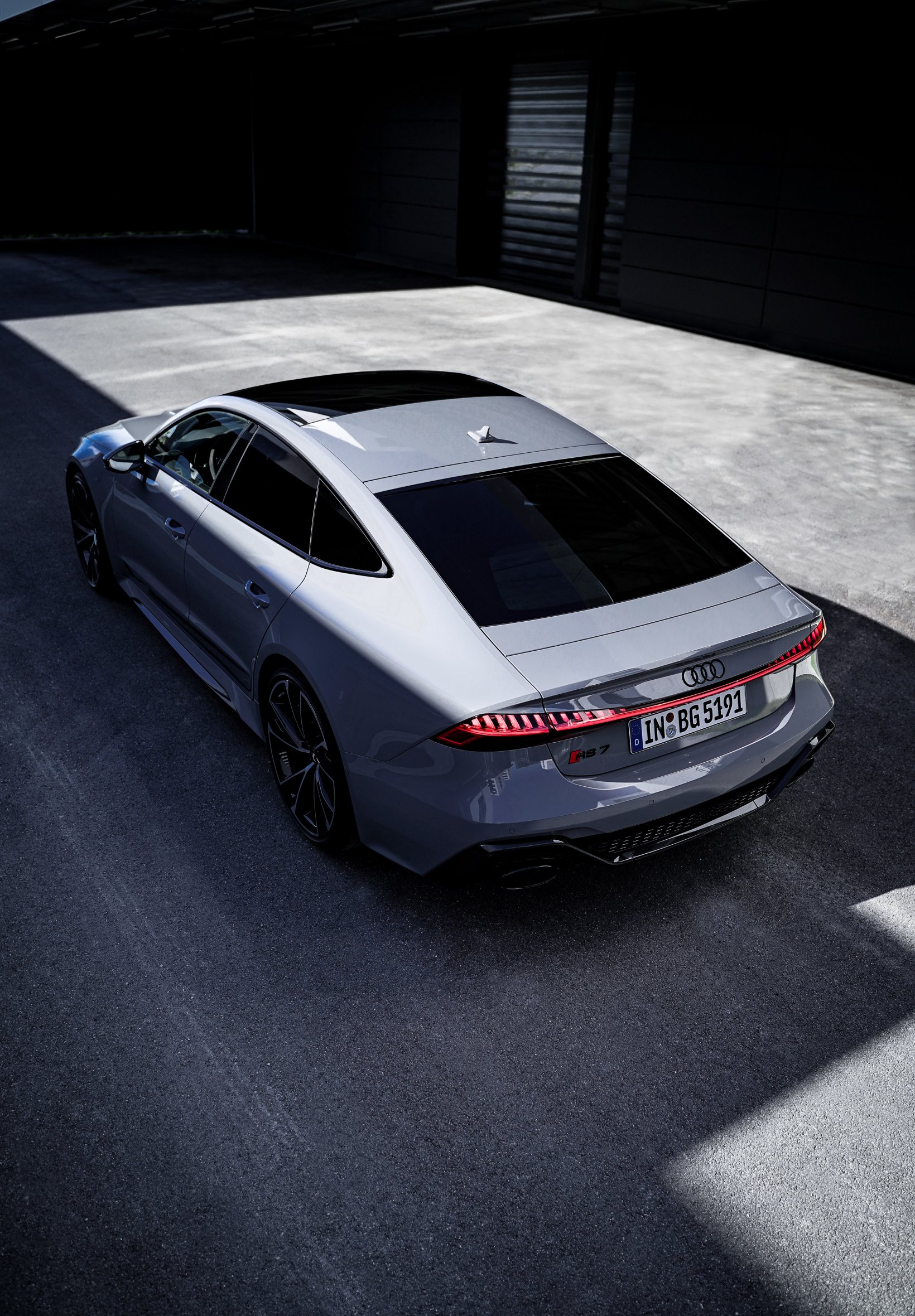 Audi RS 7, спортивная машина, серый Обои 1640x2360 iPad Air (2020) 8