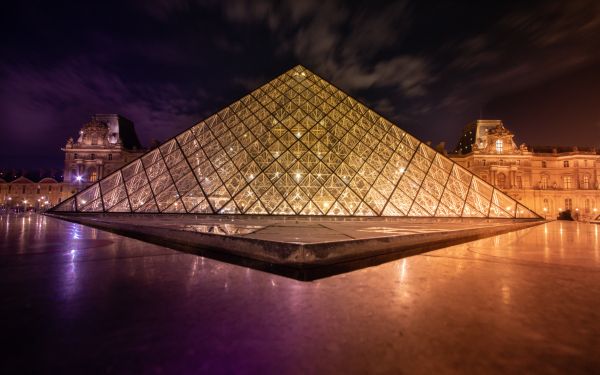 Louvre, Paris, France Wallpaper 1920x1200