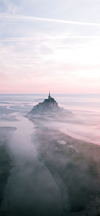 Mont Saint Michel, island, France Wallpaper 828x1792
